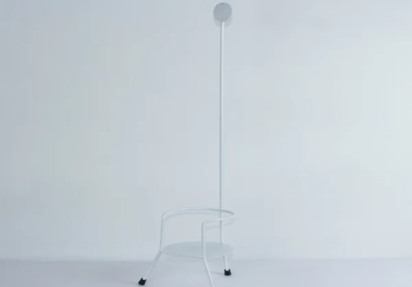 Soporte metálico de piso para extintor de 10-20 lbs